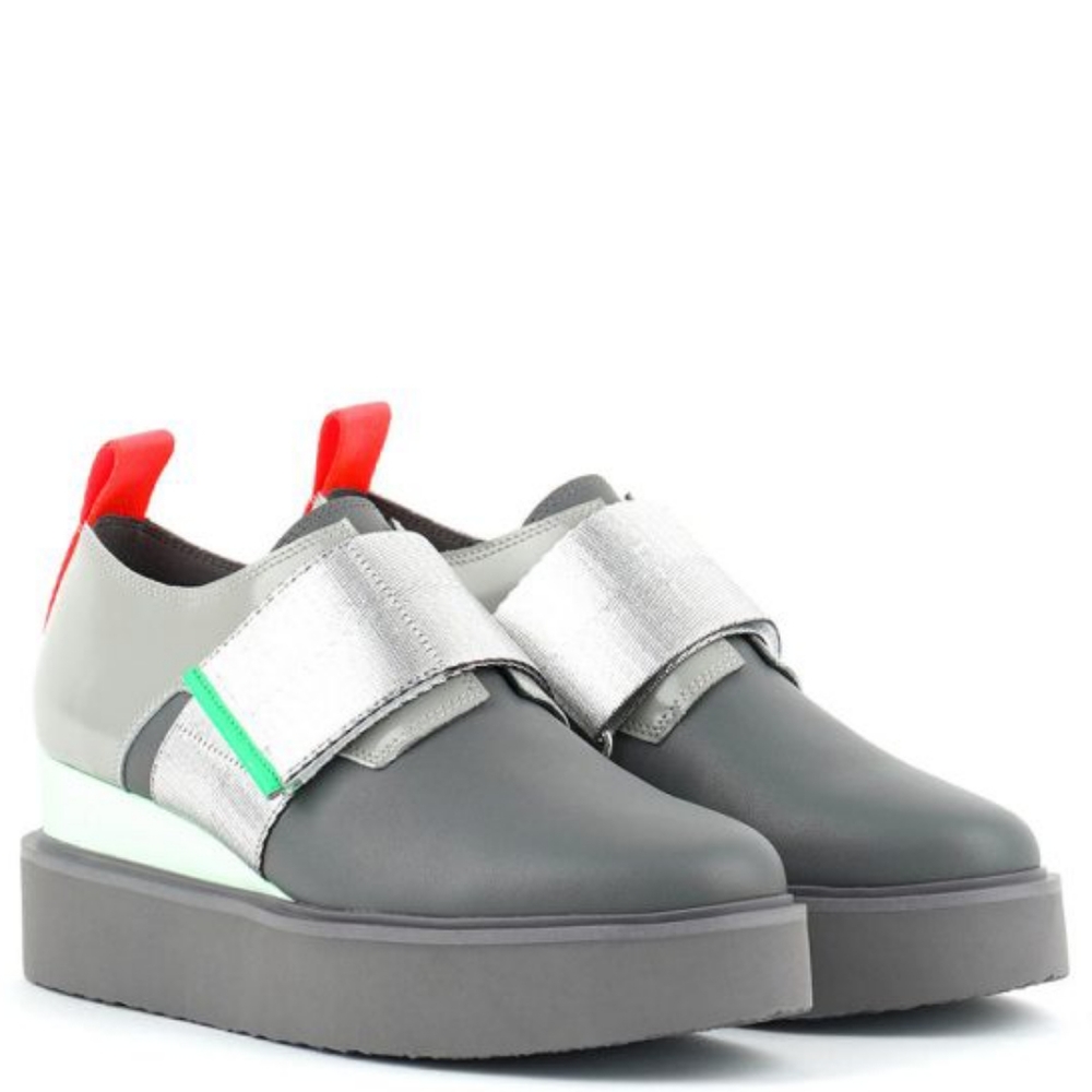 United Nude Gray & Silver Platform Slip-On Sneakers with Red Pull Tabs